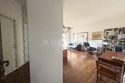 Casa in vendita, Via Lorenteggio, Milano