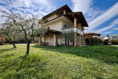 Villa in vendita, Via Castelletto, Pozzolengo