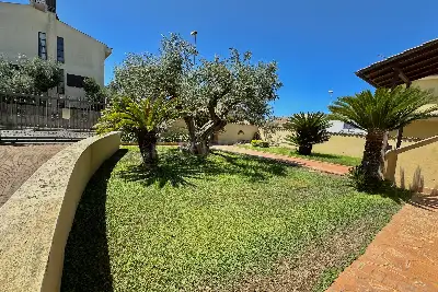 Villa in vendita, Via Dei Glicini , Ladispoli