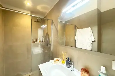 Casa in vendita, Via Mascarella, Bologna