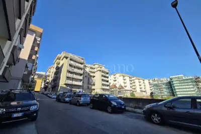 Box in affitto, Via Nicola Romeo, Napoli