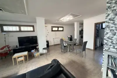 Casa Indipendente in vendita, Via Treviso, Pomezia