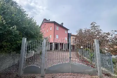 Casa in vendita, Via Provinciale snc, Castiglione dei Pepoli