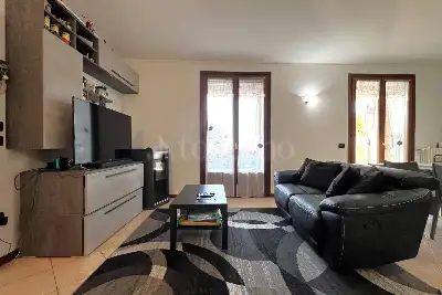 Casa in vendita, Via Castelletto, Pozzolengo