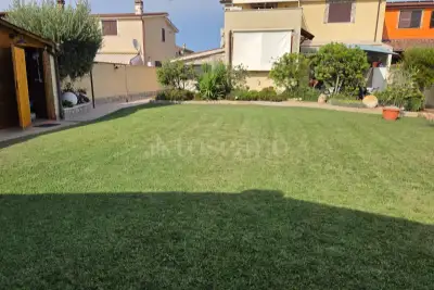 Villa Bifamiliare in vendita, Via Giulio Minervini, Roma