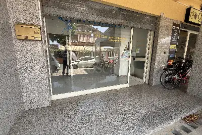 Negozio in affitto, via Firenze , Ciampino