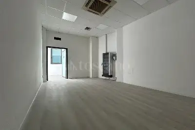 Negozio in vendita, Via Giuseppe Garibaldi, Villa Carcina