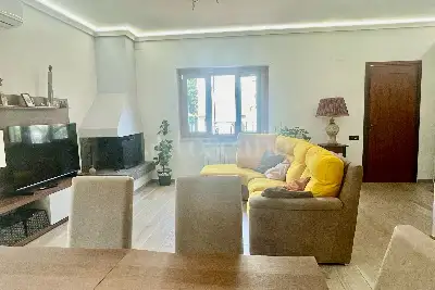 Villa Plurifamiliare in vendita, Via del Fosso dell'Acqua Mariana, Roma