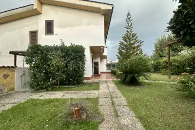 Villa Plurifamiliare in vendita, Via della Stazione, Anzio