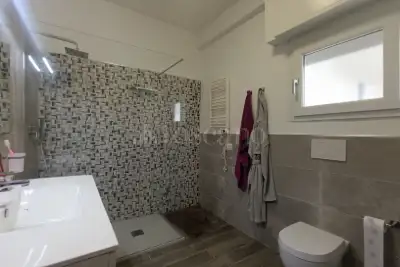 Villino a Schiera in vendita, Via dei Lillà, Anzio