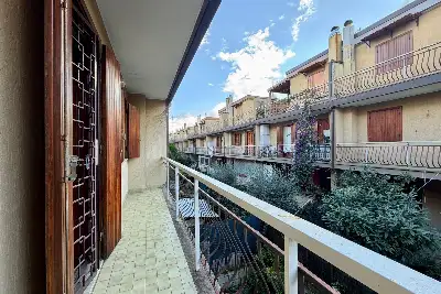 Villino a Schiera in vendita, Via del Fosso dell'Acqua Mariana, Roma