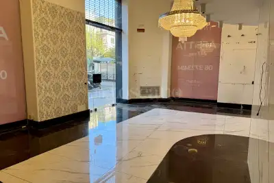 Negozio in affitto, Piazza Cola di Rienzo, Roma