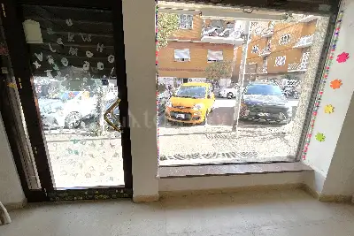Negozio in affitto, Via Pietro Venturi , Roma