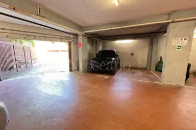 Casa in vendita, Via Quadroni, Roma