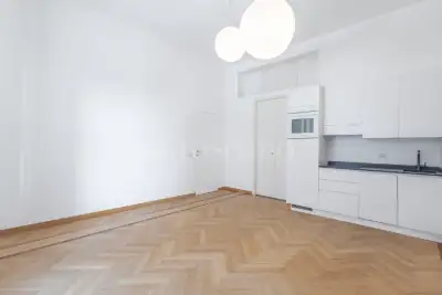 Casa in vendita, Via Plutarco, Milano