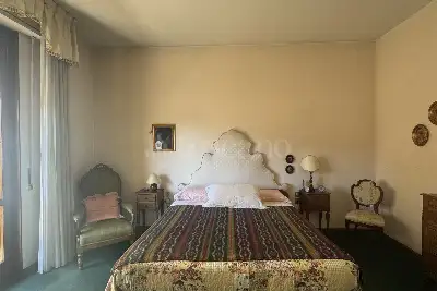 Casa in vendita, Viale Montegrappa, Prato