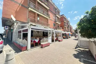 Attività Commerciale in vendita, Viale Spagna, Pomezia