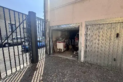 Box in vendita, Via Vimercati, Milano