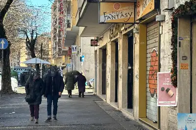 Negozio in vendita, Via Enrico Fermi, Roma