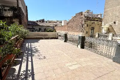 Casa in vendita, Via Umberto I, Catania