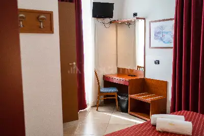 Albergo in vendita, Via della Volta, Brescia