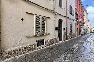 Negozio in vendita, Via Maddalenedda, Sassari