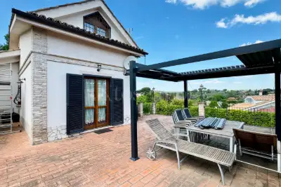 Villa in vendita, Via Monte Caminetto, Sacrofano