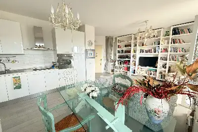 Villino a Schiera in vendita, Via Mar della Cina, Roma