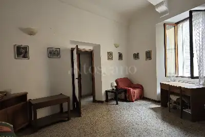 Casa in vendita, Via Camollia, Siena