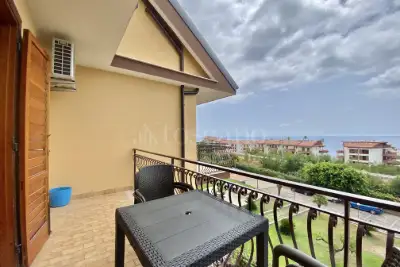 Casa in vendita, via Nuova, Letojanni