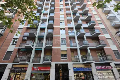 Negozio in vendita, Viale Pisa, Milano