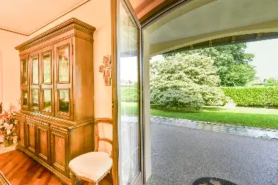 Villa in vendita, Via Edmondo De Amicis, Fino Mornasco