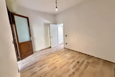 Villino a Schiera in vendita, Via Nona, Brescia