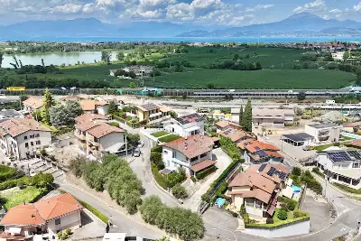 Casa in vendita, Località Marinoni, Peschiera del Garda