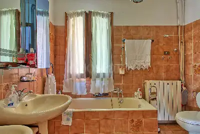 Casa Indipendente in vendita, Via Gaggio, Marchirolo