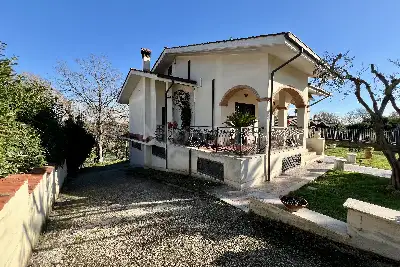Villa in vendita, Via Elini, Fiumicino