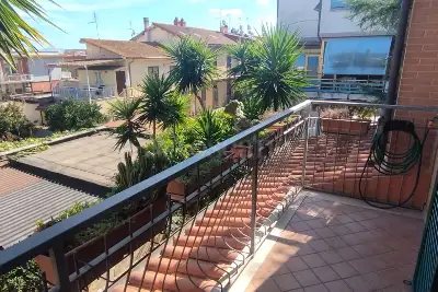 Villino a Schiera in vendita, Via Michele Nau, Roma