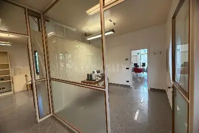 Negozio in affitto, Via della Chiusa, Calenzano