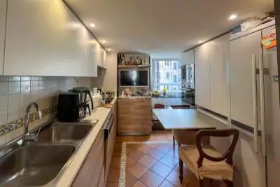 Casa in vendita, Via Santa Lucia, Napoli