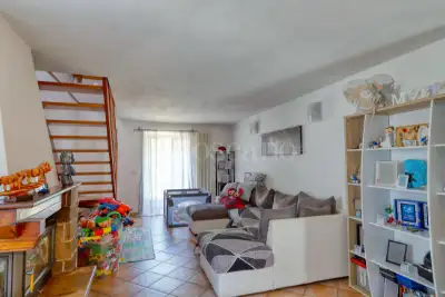 Casa Indipendente in vendita, Via Pasubio, Cunardo