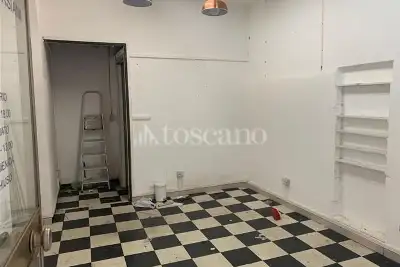 Negozio in affitto, Via Cremera, Roma