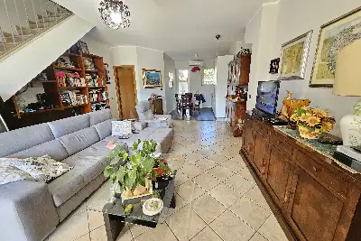 Villino a Schiera in vendita, Via Etruria, Santa Marinella