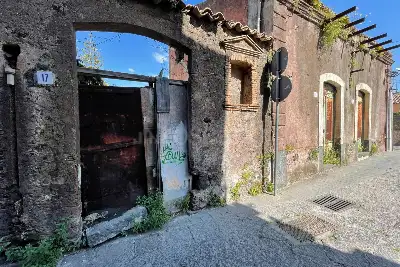 Casa Indipendente in vendita, Gravina - Piazza della Libertà, Gravina di Catania