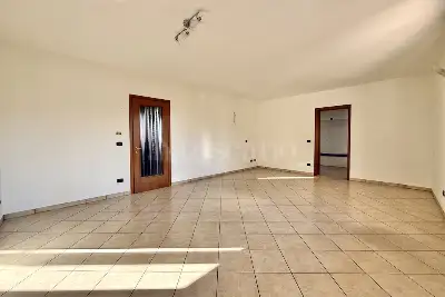 Casa in vendita, Via San Chiara, Peschiera del Garda