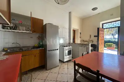 Casa Indipendente in vendita, Via Tuscolana, Roma