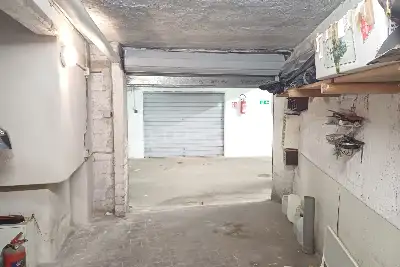 Box in vendita, Via Adriano Balbi, Roma