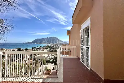 Villa in vendita, Via Saffo, Palermo