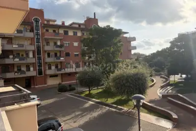Casa in vendita, Via Roberto Raviola, Roma