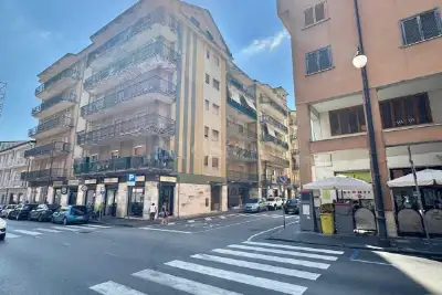 Box in affitto, Via Roma, Atripalda