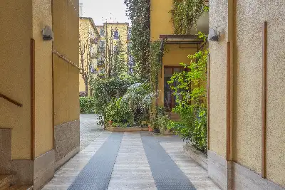 Casa in vendita, Via Giulio Uberti, Milano